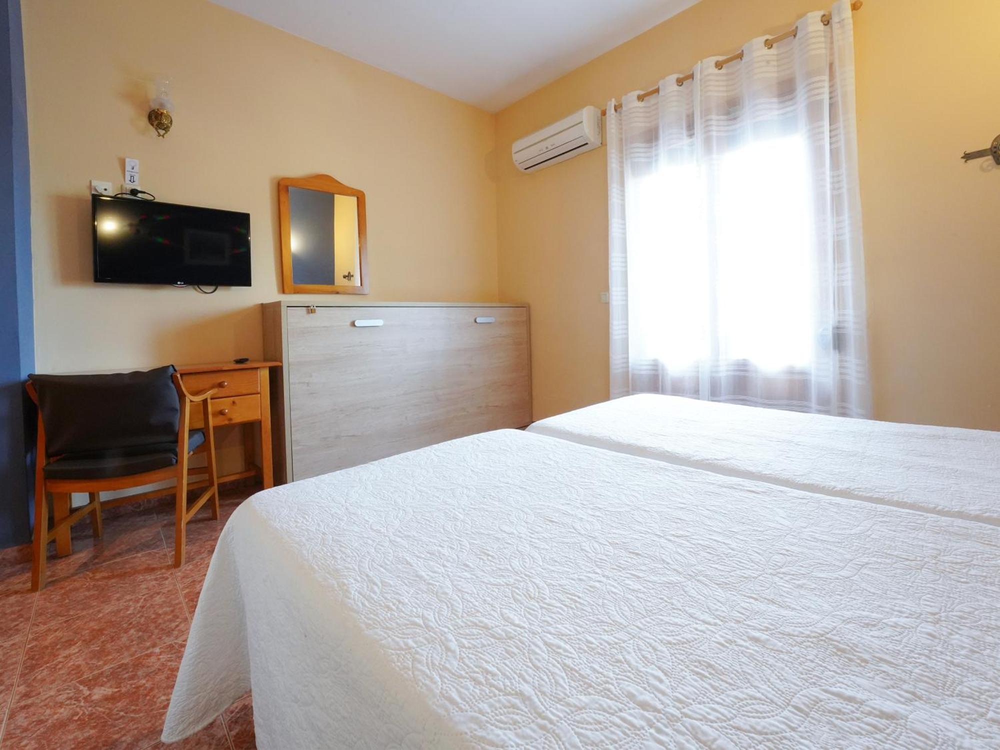 Hotel La Rueda 3000 Mora de Rubielos Kültér fotó