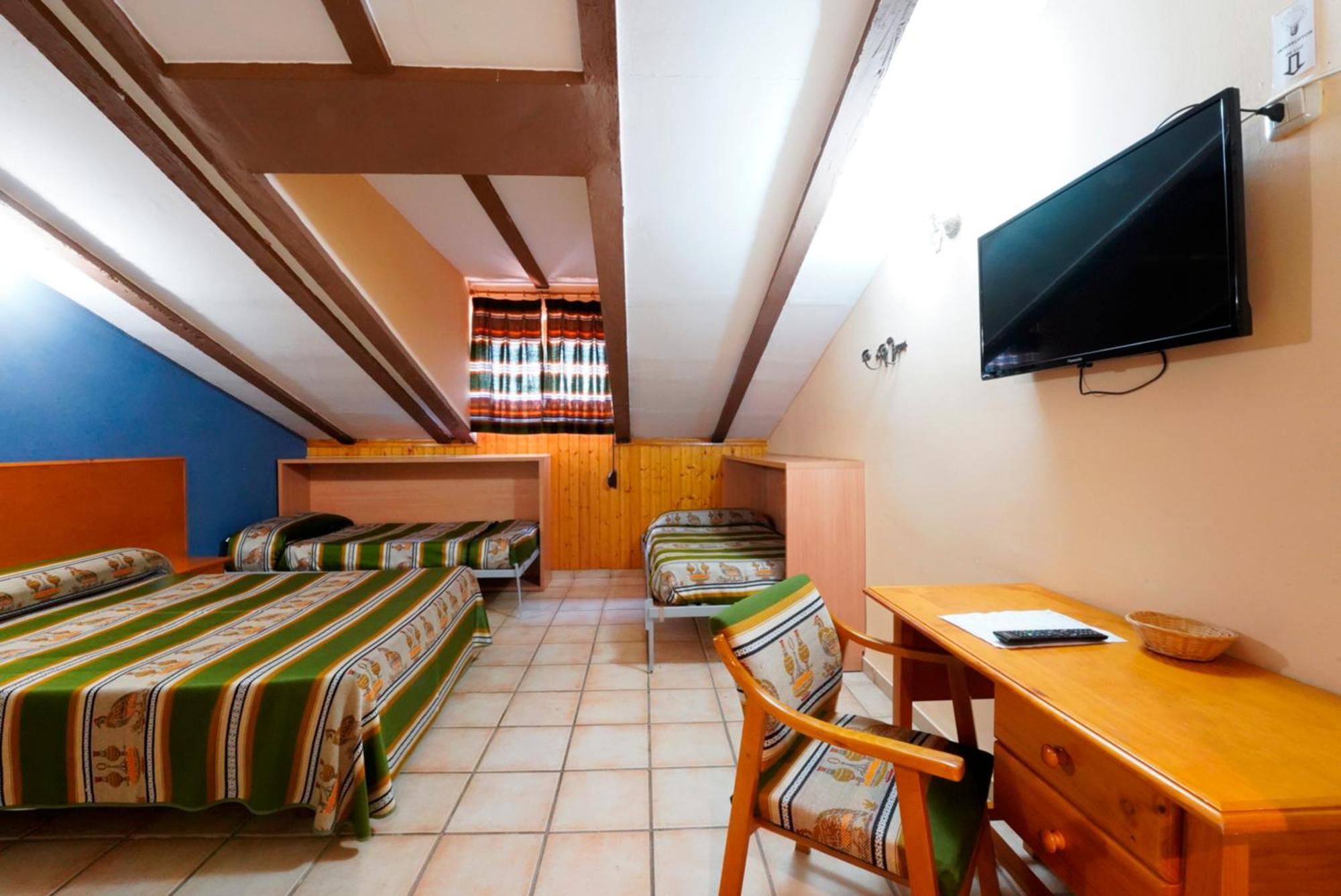 Hotel La Rueda 3000 Mora de Rubielos Kültér fotó
